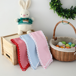 Graziosa Fascia Decorativa a Quadretti con Bordo Smerlato, Disponibile in Rosa, Blu, <span class=keywords><strong>Rosso</strong></span>. Tessuto Morbido in Cotone per Confezioni Regalo e Decorazioni Festive - Product Image 5