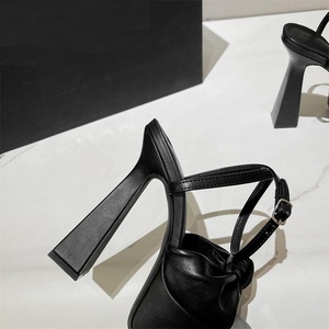 Nouvelles Sandales Blanches 2024 à Plateforme et Talon Épais avec Nœud pour Femmes - Product Image 5