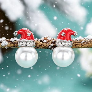 Orecchini a perno con cappello di Natale da donna, design invernale per le feste, accessori per l'orecchio da indossare tutti i giorni - Product Image 1