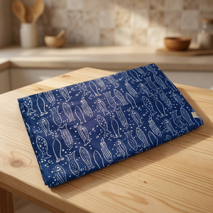 Tela de Algodón Índigo con Estampado de Peces, Tela de Algodón para Coser Vestidos, Bolsos, Cojines, Cortinas, Encuadernación de Libros y Todas las Manualidades - Product Image 3