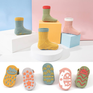 Nouvelles chaussettes antidérapantes pour bébé, chaussettes pour nouveau-né, chaussettes en coton peigné mignonnes, chaussettes antidérapantes pour enfants en bas âge - Product Image 2