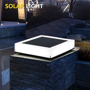 Lampe de colonne solaire transfrontalière en alliage d'aluminium pour extérieur, portail, mur, jardin, porte, dégradé RGB, lampe de cour IP66, garantie 5 ans - Product Image 5