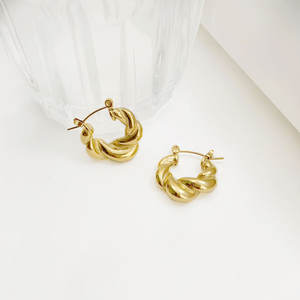 Conjunto de joyas de acero inoxidable chapado en oro impermeable de alta calidad para mujer, pendientes de diseño hueco de acero inoxidable para mujer - Product Image 5