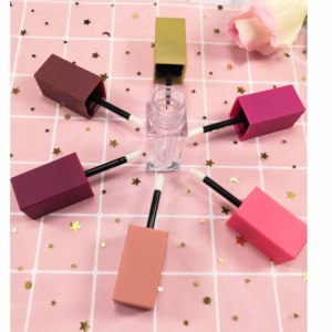 Tubo de Brilho Labial Quadrado Rosa, Vermelho e Preto 2026 com Logotipo Personalizado 5ml – Frascos Vazios Coloridos para <span class=keywords><strong>Gloss</strong></span> Labial e <span class=keywords><strong>Liptint</strong></span> - Product Image 2