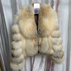 Manteau d'hiver de luxe pour femmes en fourrure de renard d'île dorée, col rabattu, veste d'hiver - Product Image 2