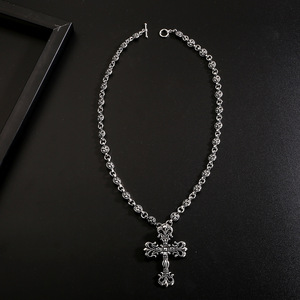 Collana con Ciondolo a Croce Intagliata in Lega di Zinco Placcata Argento, Stile Punk, Nuova Collezione, Gioiello Regalo - Product Image 2