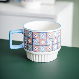 Mug en céramique de style nordique avec poignée, design empilable, pour café, thé, petit-déjeuner, usage domestique - Product Image 2