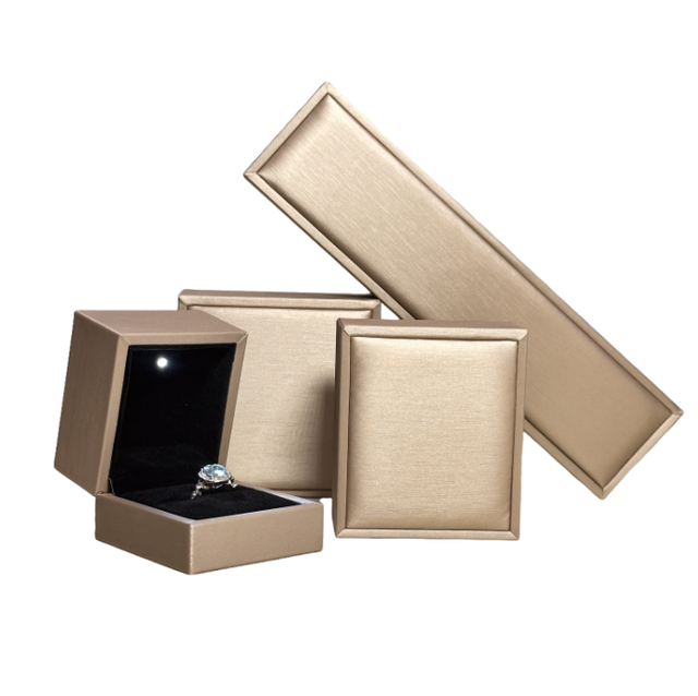 High-grade Brushed Leather LED Jewelry Box Light for Ring Pendant Bracelet Necklace Storage Custom Size Color Gift Packaging