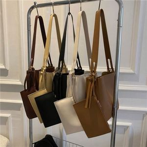 Bolsos cruzados de moda 2023, bolsos de lujo para mujer, bolsos de hombro de piel sintética suave, juego de 2 piezas con cartera. - Product Image 2
