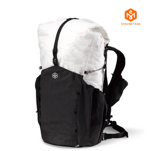 Nuovo Design Zaino da Arrampicata Leggero in Nylon 30-40L Capacità Ultraleggero Unisex Regolabile per Uso Outdoor e Montagna - Product Image 1