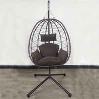 Fauteuil suspendu en rotin moderne facile à plier avec coussin et structure métallique pour la salle de sport, l'hôtel, le parc et l'hôpital