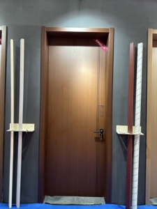 Puertas interiores de madera maciza de diseño moderno con marco de aislamiento acústico Venta directa de fábrica Estándar internacional - Product Image 6