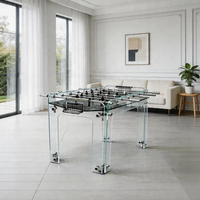 Table de baby-foot de luxe haut de gamme en verre, style italien moderne, avec barre transversale en métal et éléments en acier inoxydable et cristal trempé