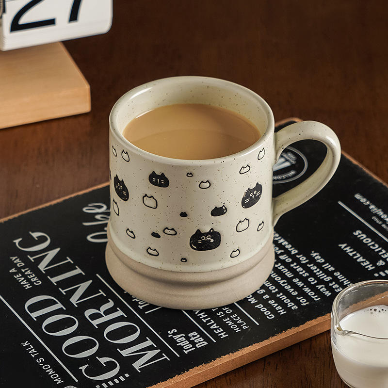 Tasse en argile anglaise Black Cat