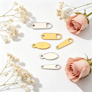 Accessoires vestimentaires : étiquettes en métal inoxydable vierges, en forme de cœur, de fleur, rondes ou ovales, pour vêtements, sacs à main et ornements. - Product Image 3