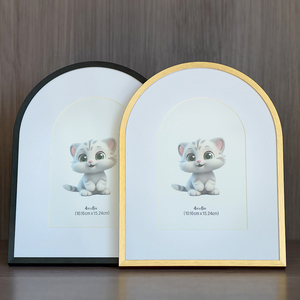 Fabrikant Directe Verkoop Van Aluminium Boogvormige Onregelmatige Kartonnen Fotolijsten, Creatief Displayplatform, Modern Metaal - Product Image 1