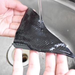 4 unidades de almohadillas antideslizantes reutilizables para esquinas de alfombras, parches triangulares lavables, adhesivos para tapetes, cinta adhesiva de sujeción. - Product Image 4