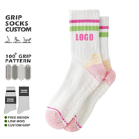 Chaussettes de sport antidérapantes en coton personnalisées, design rayé, chaussettes de yoga respirantes, chaussettes de pilates à adhérence pour femmes