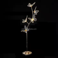 Lumières LED papillon luxueuses en métal et acrylique pour la mise en scène de l'allée, décoration d'ambiance pour les événements de mariage, alimentation CA
