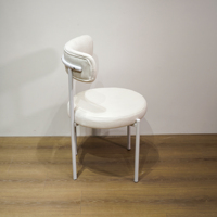 Chaise Moderne Minimaliste en Fer Blanc avec Coussin Doux, Portable et Durable, Idéale pour Hôtels, Villas et Salons – Vente en Gros Usine