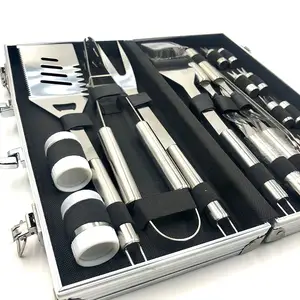 China Supplier High Quality Aluminum Box 22 Pieces Grill Accessories Set for Fish Vegetables Barbecue Griller Cook