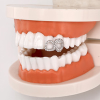 2 pièces Grillz dentaires préfabriqués pour femmes, motif cœur ouvert, en laiton plaqué or 18 carats avec zircone cubique