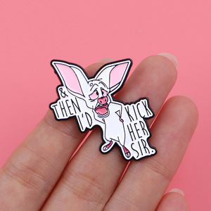 Broche en émail Rétro des années 90 avec citation amusante de la chanteuse Bat en émail de la série Bartok the Bat : « Then I'd Kick Her Sir », pour cadeaux originaux et fans de la culture pop - Product Image 3