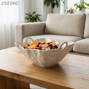 Bol de cuisson en céramique blanche avec poignées, bord ondulé organique, plat de service irrégulier, plat four-table, compatible micro-ondes et lave-vaisselle - Product Image 3
