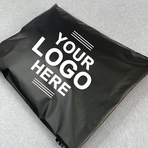 Sac d'emballage logistique surdimensionné noir imprimé, imperméable, auto-adhésif, en plastique, pour coursier express - Product Image 1