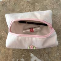 Pochette cosmétique en coton texturé rose bonbon, avec fermeture éclair, mini décoration rose, sac de rangement portable pour maquillage de voyage