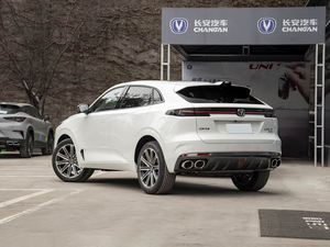 SUV essence moyen Changan UNI-K, cinq places, grand espace, 2.0T, véhicule essence Changan Uni-K pour adultes - Product Image 5