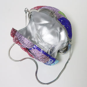 กระเป๋าคลัทช์งานเลี้ยงกลางคืนสุดหรูสำหรับผู้หญิง ดีไซน์ดอกกุหลาบหลายดอก สไตล์อเมริกัน ประดับเพชรคริสตัล สายโซ่แฟชั่น สำหรับงานเลี้ยง - Product Image 6