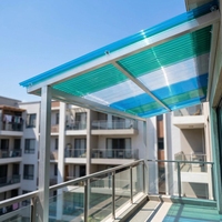Panneau de toiture en polycarbonate à double paroi creuse avec garantie de 10 ans pour auvent, balcon, terrasse