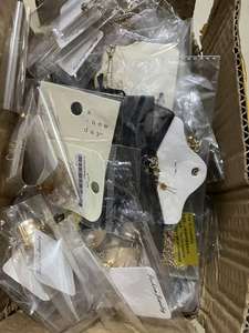 1 kg 80-150 Pezzi Gioielli all'Ingrosso da Yiwu Direttamente dalla Fabbrica Fornitore di Scatole Misteriose di Gioielli Misti Casuali Orecchini Collane Anelli Bracciali - Product Image 4