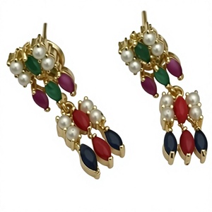 Ensemble de collier et de boucles d'oreilles en or plaqué de haute qualité avec des perles de CZ réelles pour un usage moderne en mariage, collection pour femmes - Product Image 2