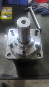 Mt B160c4 Baan Hydraulische Motor Mt250 Ms80 Ms160 Ms250 Ms315 M + S Mt Omr Omt Lage Snelheid Hoge Koppel Zuigermotor Oem - Product Image 5