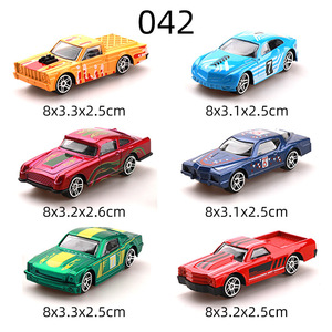Lot <span class=keywords><strong>de</strong></span> 6 mini-voitures en alliage moulé sous pression <span class=keywords><strong>à</strong></span> l'échelle 1:64, véhicules <span class=keywords><strong>de</strong></span> course <span class=keywords><strong>à</strong></span> <span class=keywords><strong>roues</strong></span> libres, petits modèles métalliques coulissants, jouet très prisé - Product Image 5