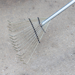 Outils de jardinage et agricoles: <span class=keywords><strong>grand</strong></span> râteau à gazon à 14 dents, <span class=keywords><strong>grand</strong></span> râteau en fer pour pelouses, râteau de nettoyage de <span class=keywords><strong>jardin</strong></span>, manche en bois - Product Image 5