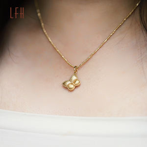 Perhiasan 18k emas asli Dainty kupu-kupu liontin kalung untuk wanita liontin 18K emas murni murni kalung kustom - Product Image 2