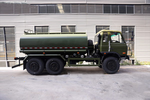 Nuovo motore Diesel a trazione integrale 190HP 6*6 a testa piatta camion cisterna olio con trasmissione manuale Euro II <span class=keywords><strong>IV</strong></span> Standard di emissione - Product Image 5