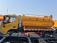 Заводская распродажа по низким ценам: Автомобиль-цистерна Dongfeng для очистки и откачки сточных вод, Китай