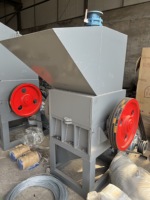 Broyeur de déchets plastiques industriels haute capacité, broyeur de plastique à un seul arbre pour usine de recyclage plastique