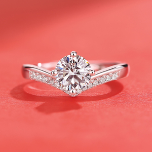 1 กะรัตราคาถูก<span class=keywords><strong>ราคา</strong></span> 925 เงินสเตอร์ลิงแหวน Moissanite Diamond Round Brilliant CUT แหวนผู้หญิงเครื่องประดับหมั้น - Product Image 3