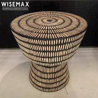 Meubles WISEMAX, meubles de salon rétro médiévaux, table d'appoint ronde en bois sculpté, petite table basse vintage pour la maison
