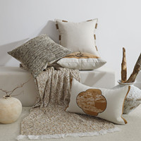Housse de coussin carrée en lin beige et blanc tuftée avec pompons, style bohème et campagnard, pour canapé, lit et décoration intérieure