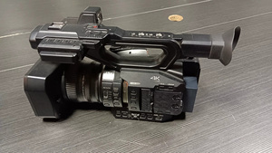 กล้องวิดีโอ Panasonic AG-UX90 ระดับไฮเอนด์ ซูมออปติคอล 15 เท่า ความละเอียด 4K สำหรับงานถ่ายทำสารคดี / การถ่ายทำแบบสัมภาษณ์ - Product Image 6