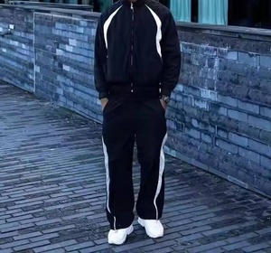 Bộ đồ thể thao nam chất liệu polyester may theo yêu cầu, phối màu, áo khoác có khóa kéo bằng nylon và quần jogger, bộ đồ tập gym, bộ đồ thể thao bằng nylon - Product Image 2