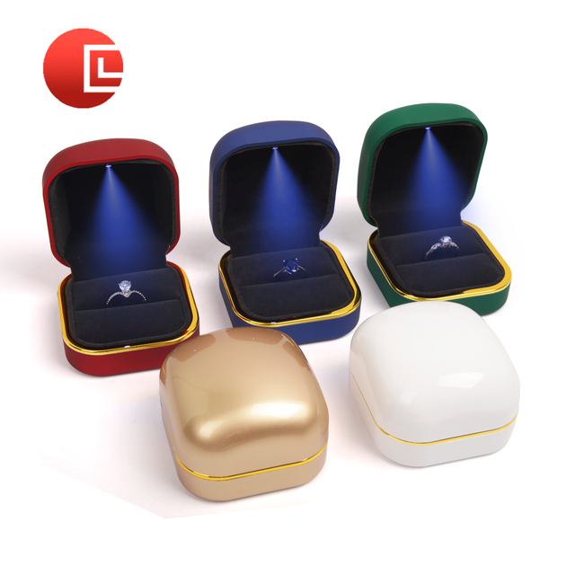 CHEN LU Modern Handmade Luxury Illuminated Jewelry Box with LED Light Green Ring Case & Necklace Box for Proposal/Wedding Gift