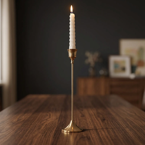Candelabro Clásico de Latón Hecho a Mano para Decoración del Hogar en Pascua y Cumpleaños, para Comedor, Sala de Estar y Dormitorio - Product Image 4