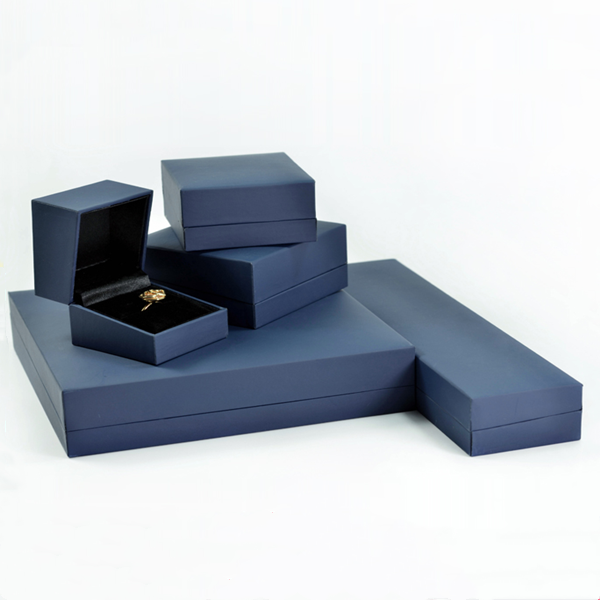 Harry Winston Ring Boxes - Elegant & Durable Packaging